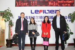 2016年10月25日國際貿易部波蘭客戶蒞臨我司參觀-